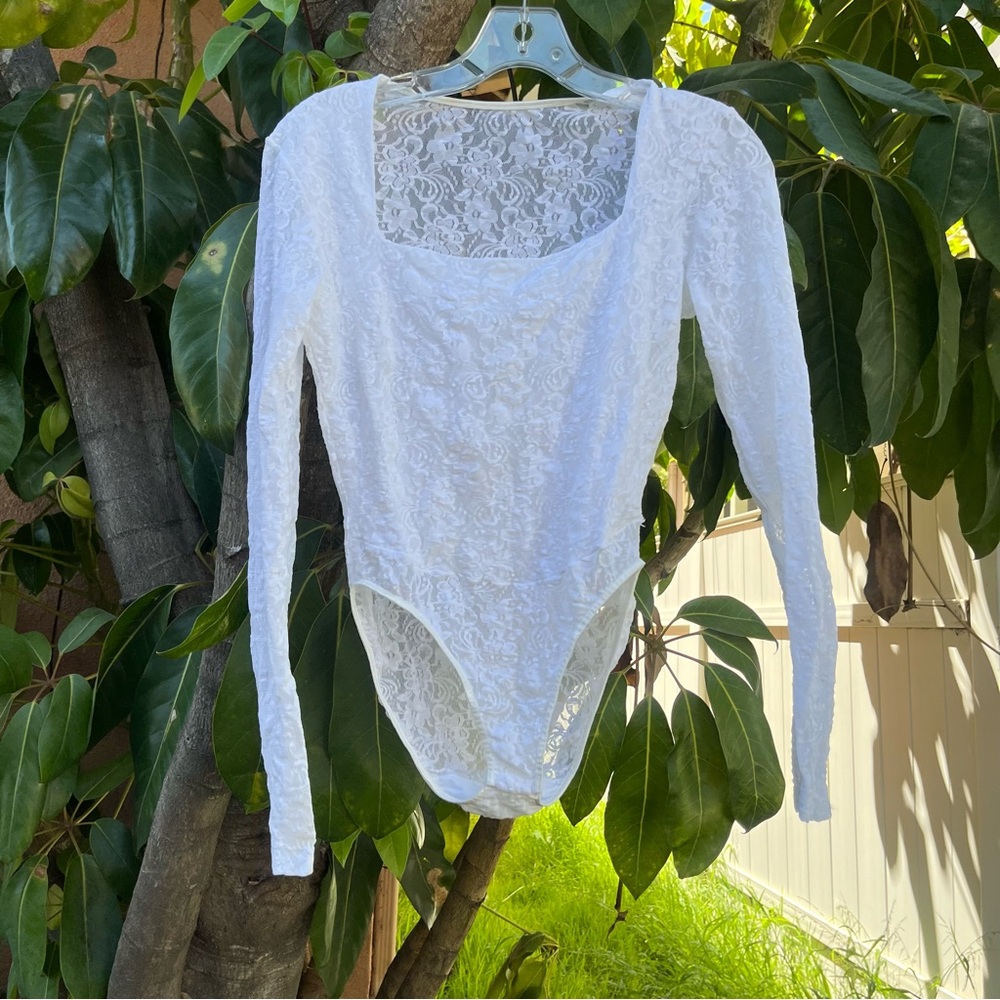 Vintage White lace Sheer bodysuit!